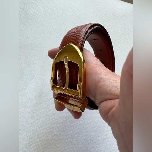 Firm price🔥LV womens Belt (110 or 44 size) - Picture 11 of 17